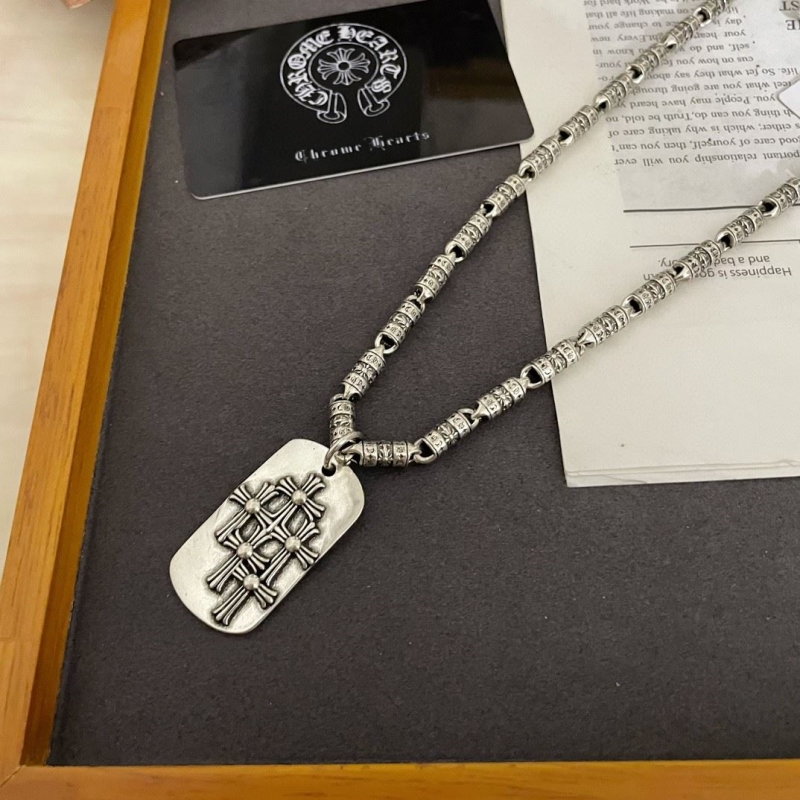 Ch**me He**ts necklaces